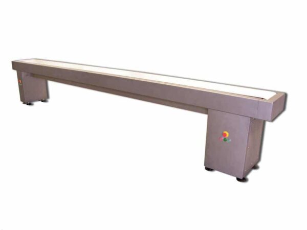 Belt conveyor model on sheet metal cradle